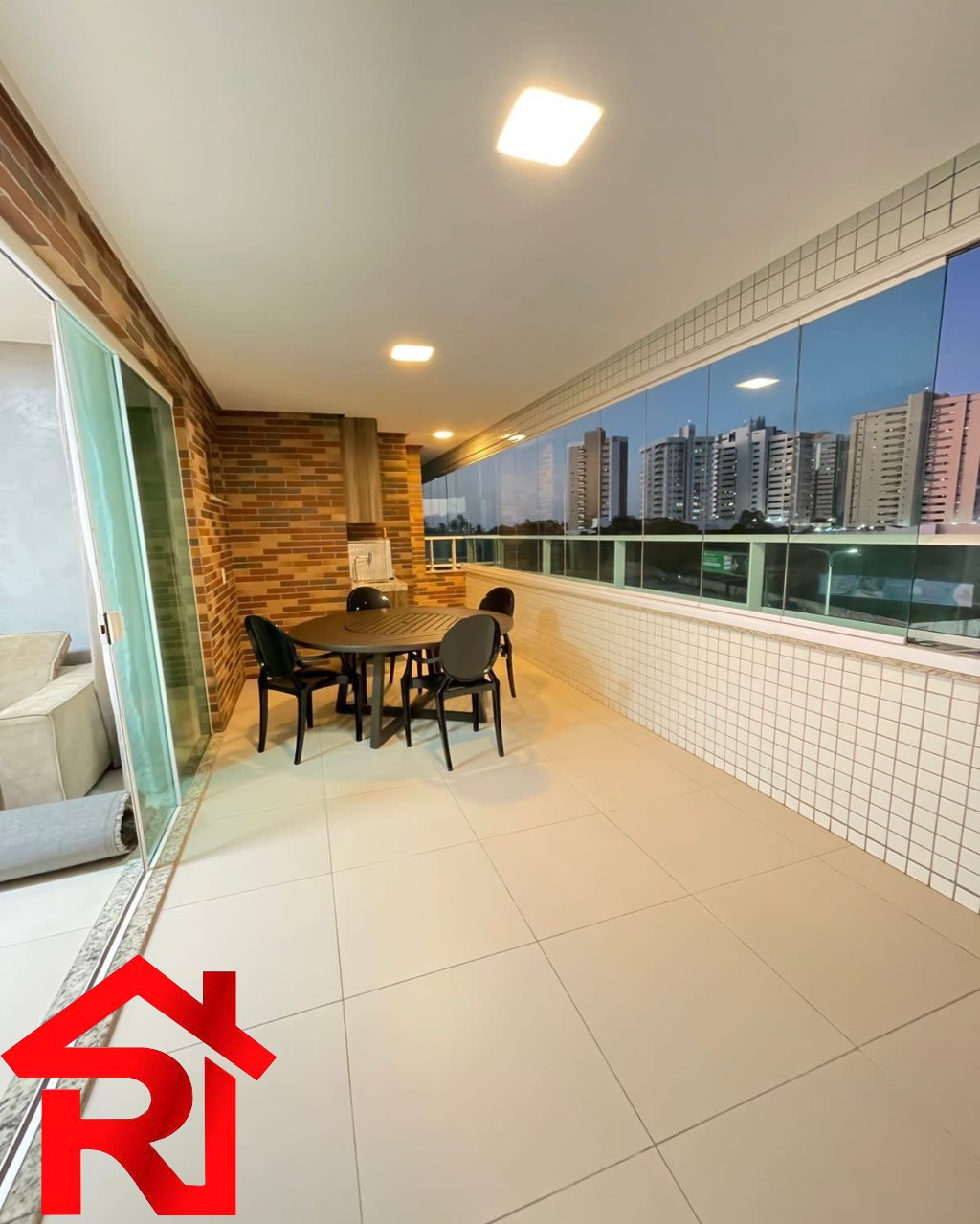 Apartamento para alugar com 4 quartos, 217m² - Foto 3