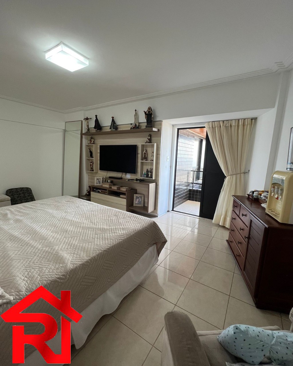 Apartamento para alugar com 4 quartos, 250m² - Foto 8