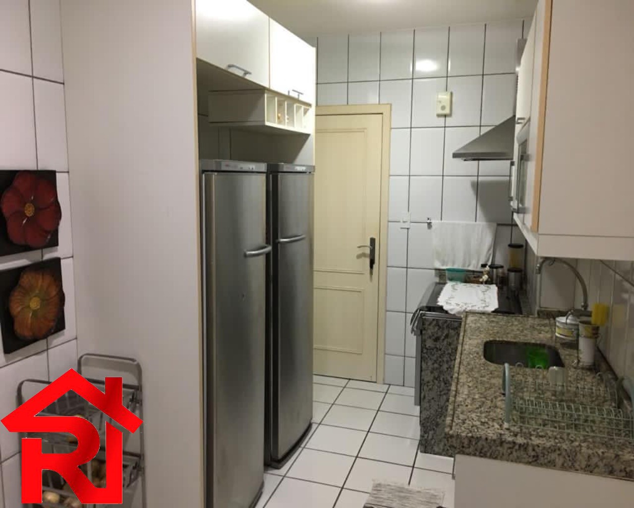 Apartamento para alugar com 3 quartos, 140m² - Foto 9