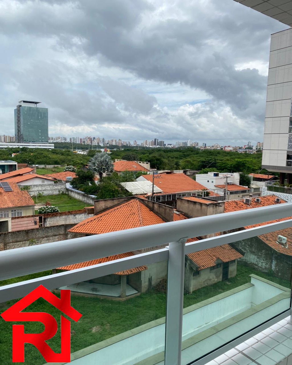 Apartamento à venda com 2 quartos, 70m² - Foto 2