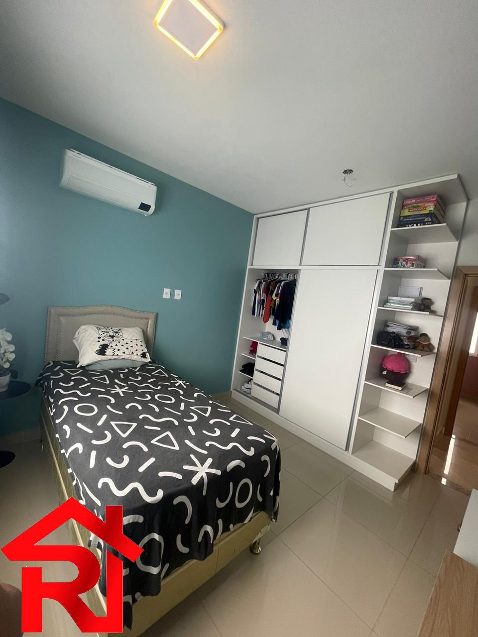 Casa à venda com 3 quartos, 250m² - Foto 10