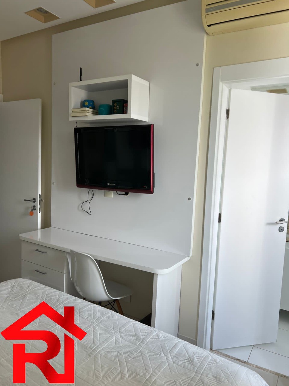 Apartamento para alugar com 3 quartos, 217m² - Foto 11