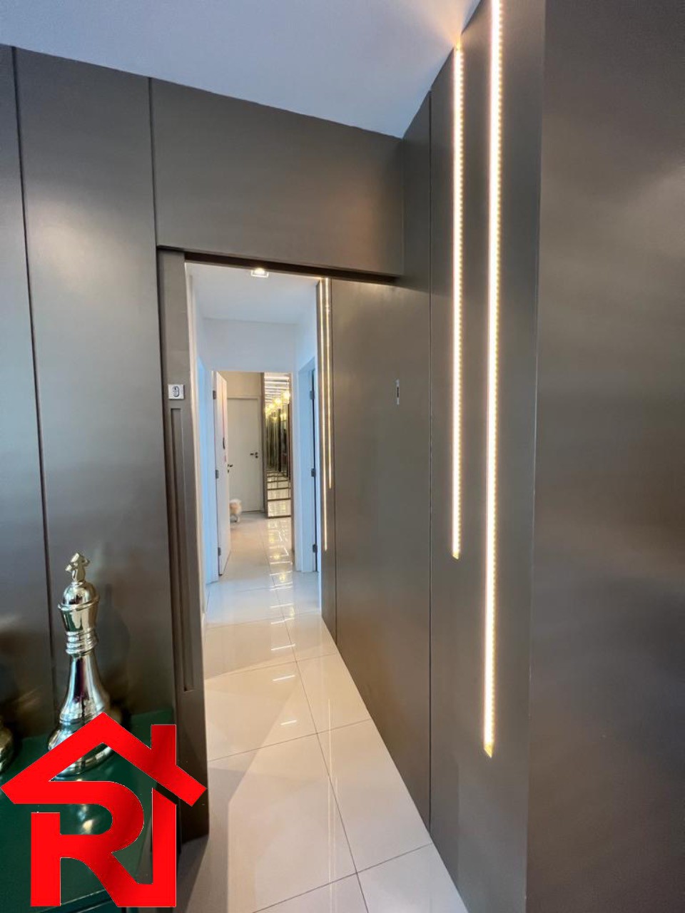 Apartamento à venda com 3 quartos, 156m² - Foto 11