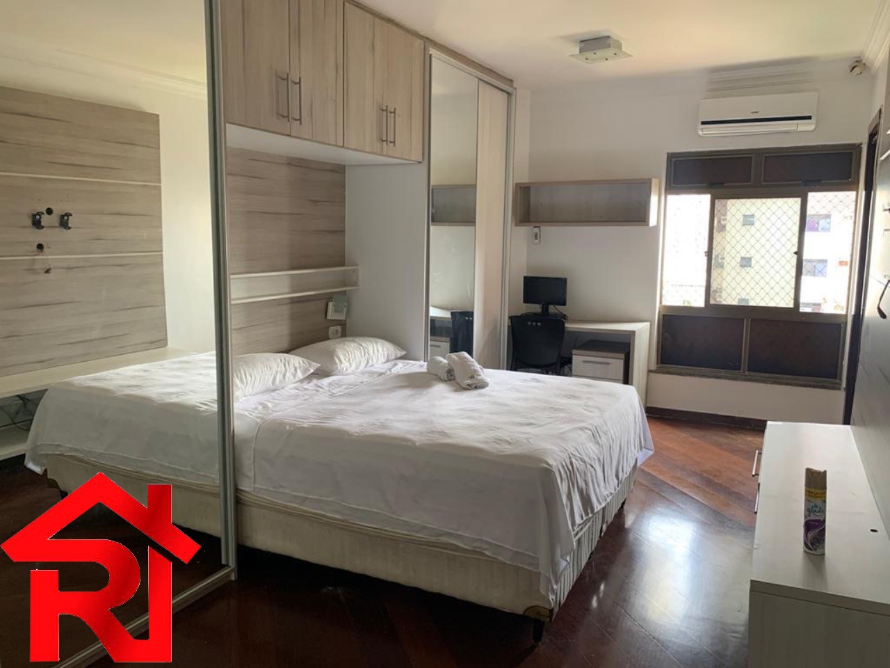 Apartamento para alugar com 4 quartos, 200m² - Foto 3