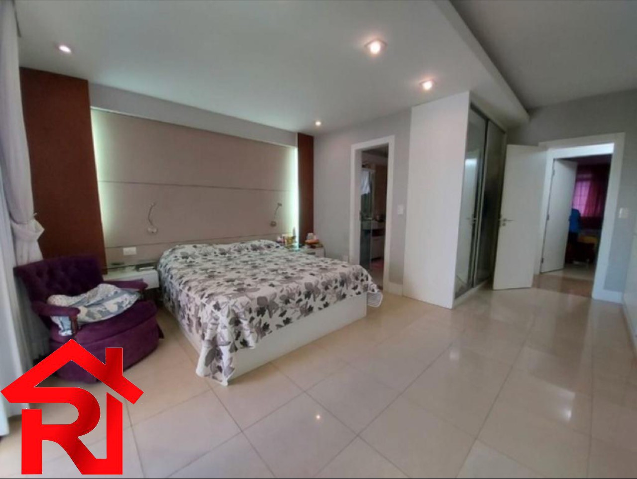 Apartamento à venda com 4 quartos, 217m² - Foto 8