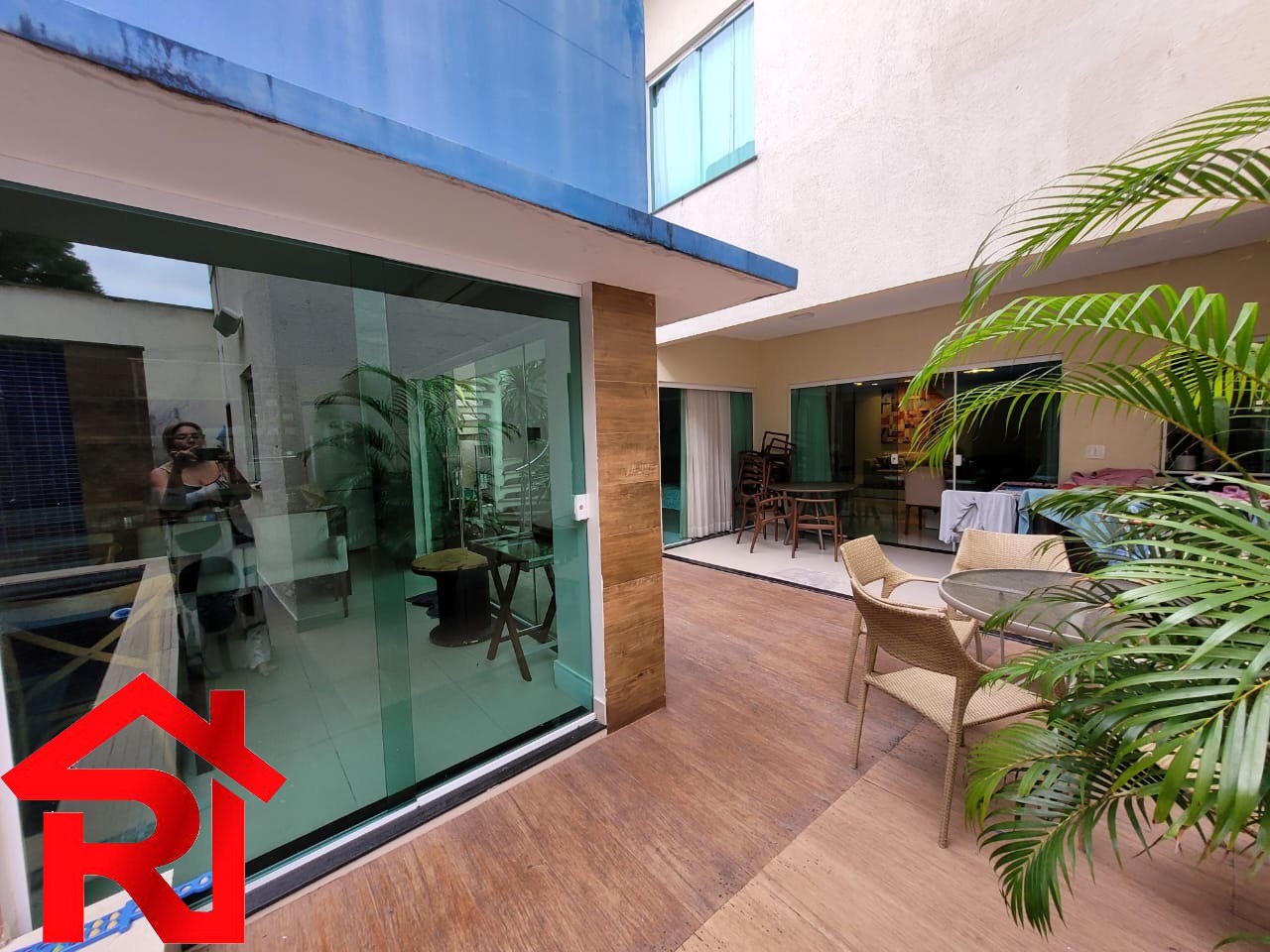 Casa à venda com 5 quartos, 1000m² - Foto 2