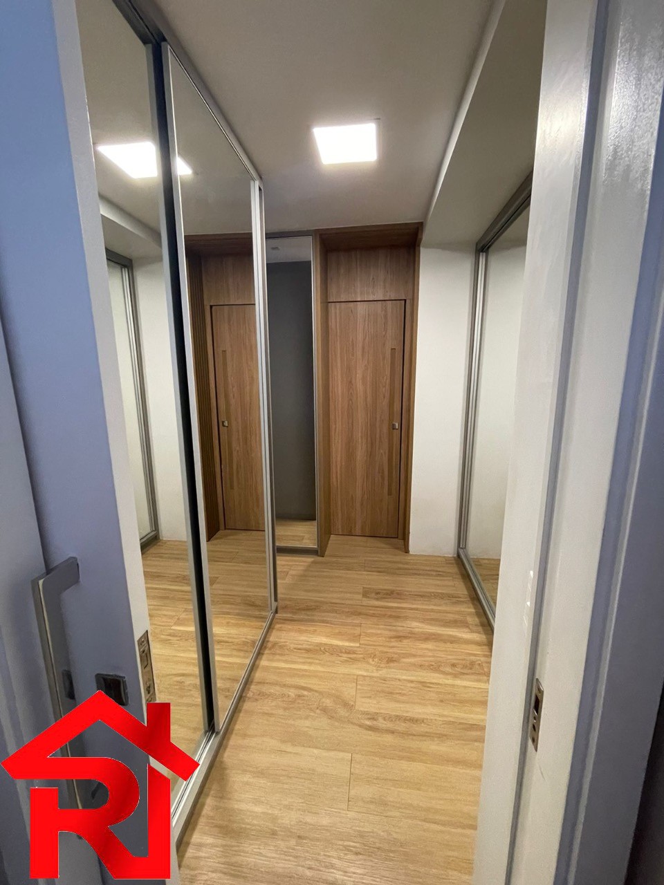 Apartamento à venda com 2 quartos, 74m² - Foto 4