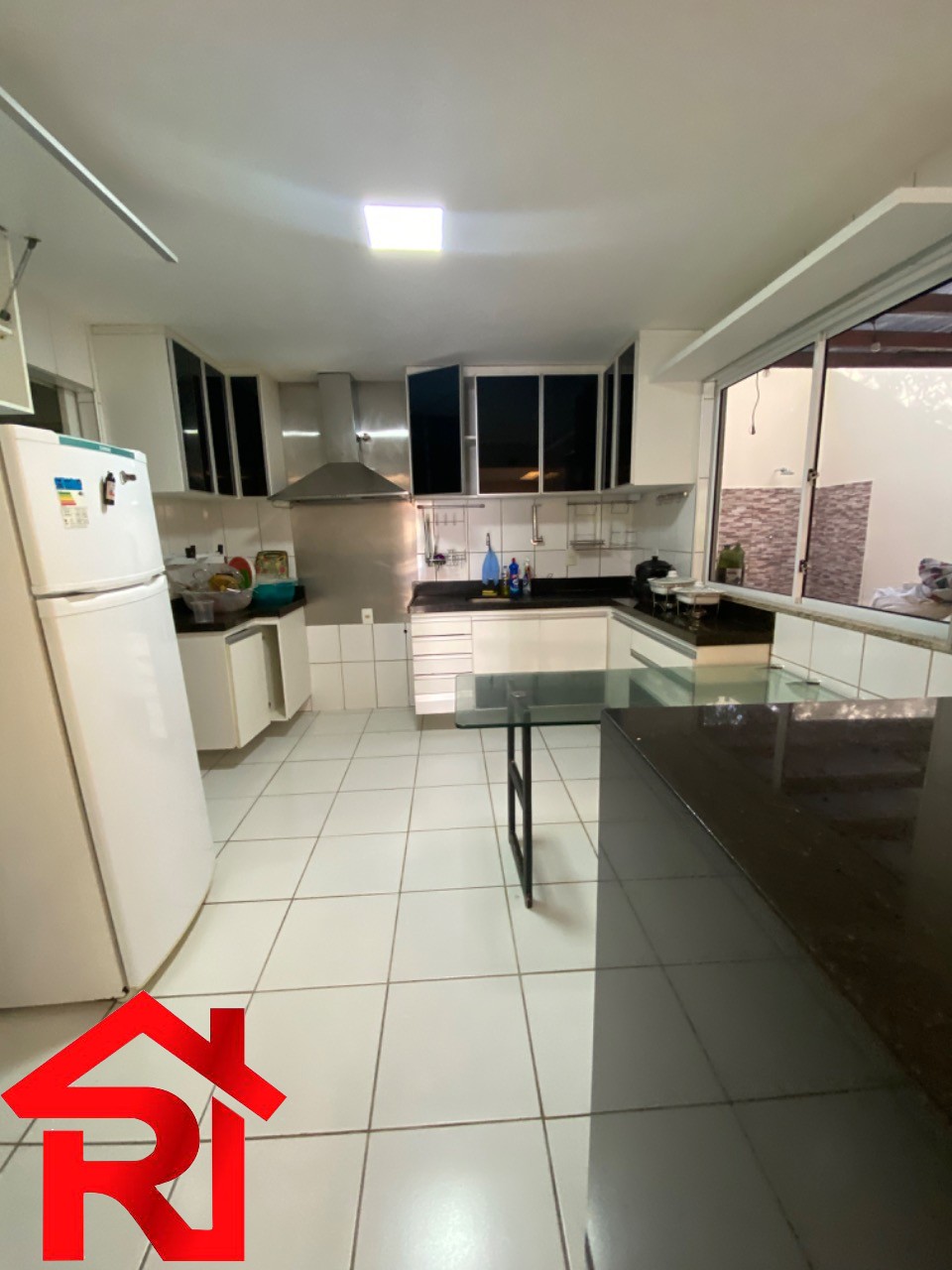 Casa para alugar com 3 quartos, 490m² - Foto 29