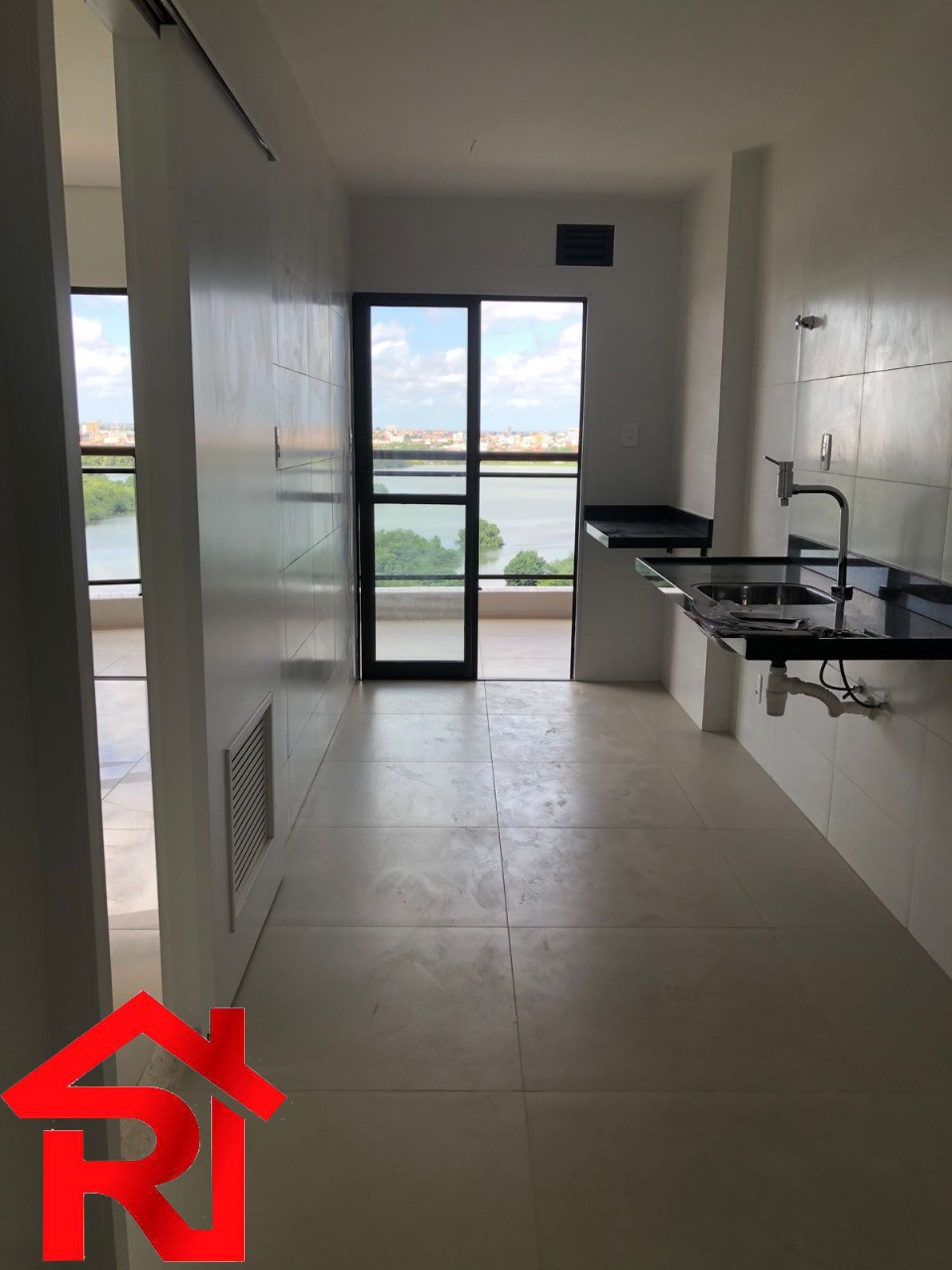 Apartamento à venda com 3 quartos, 101m² - Foto 11