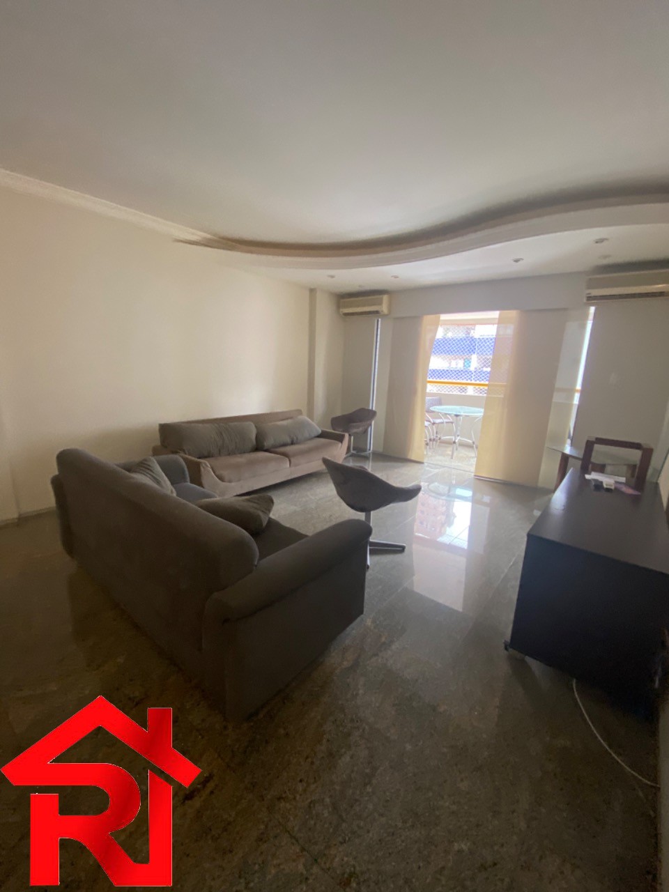 Apartamento para alugar com 3 quartos, 140m² - Foto 1