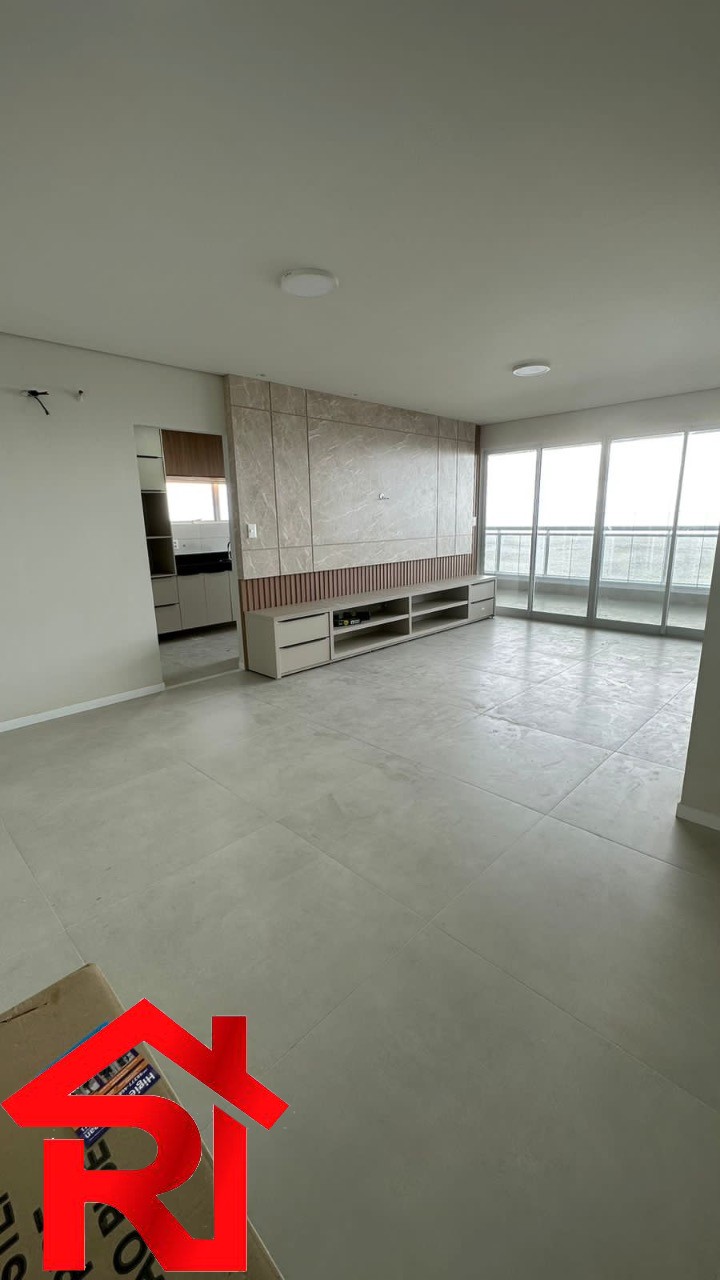 Apartamento para alugar com 4 quartos, 178m² - Foto 4