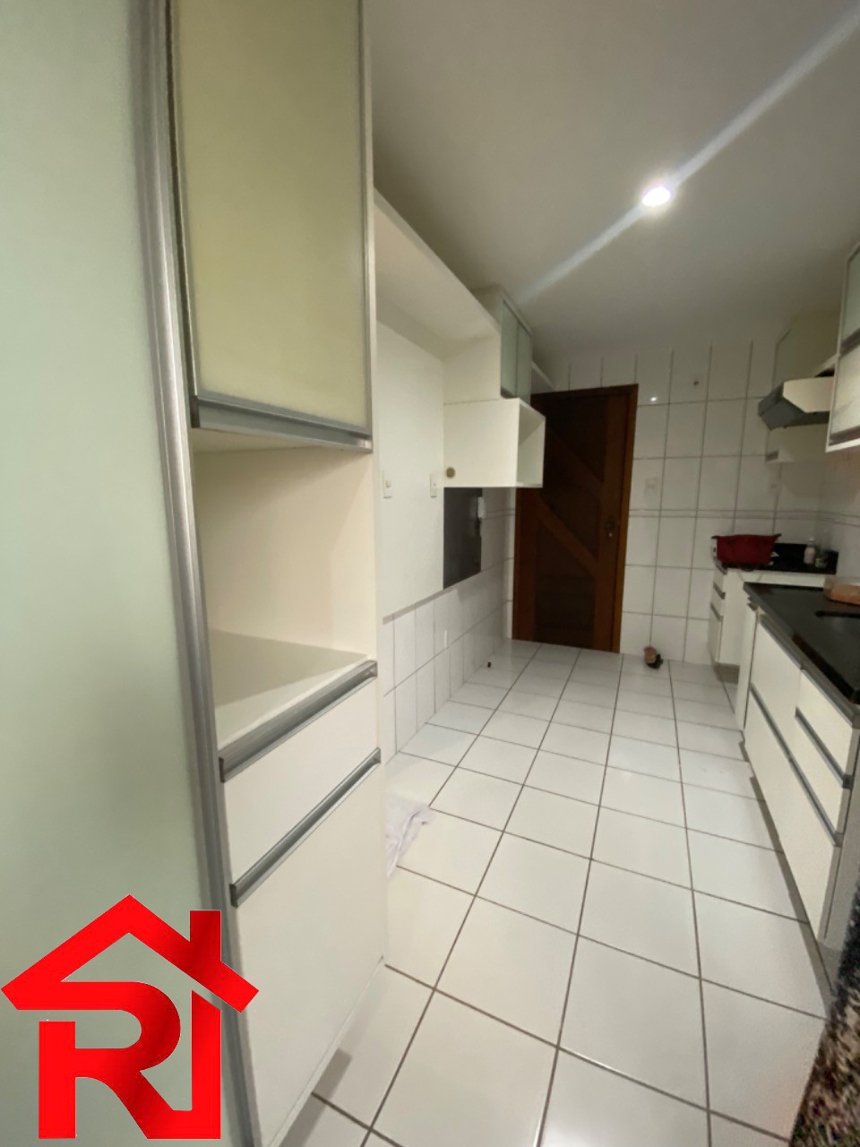 Apartamento para alugar com 3 quartos, 145m² - Foto 10