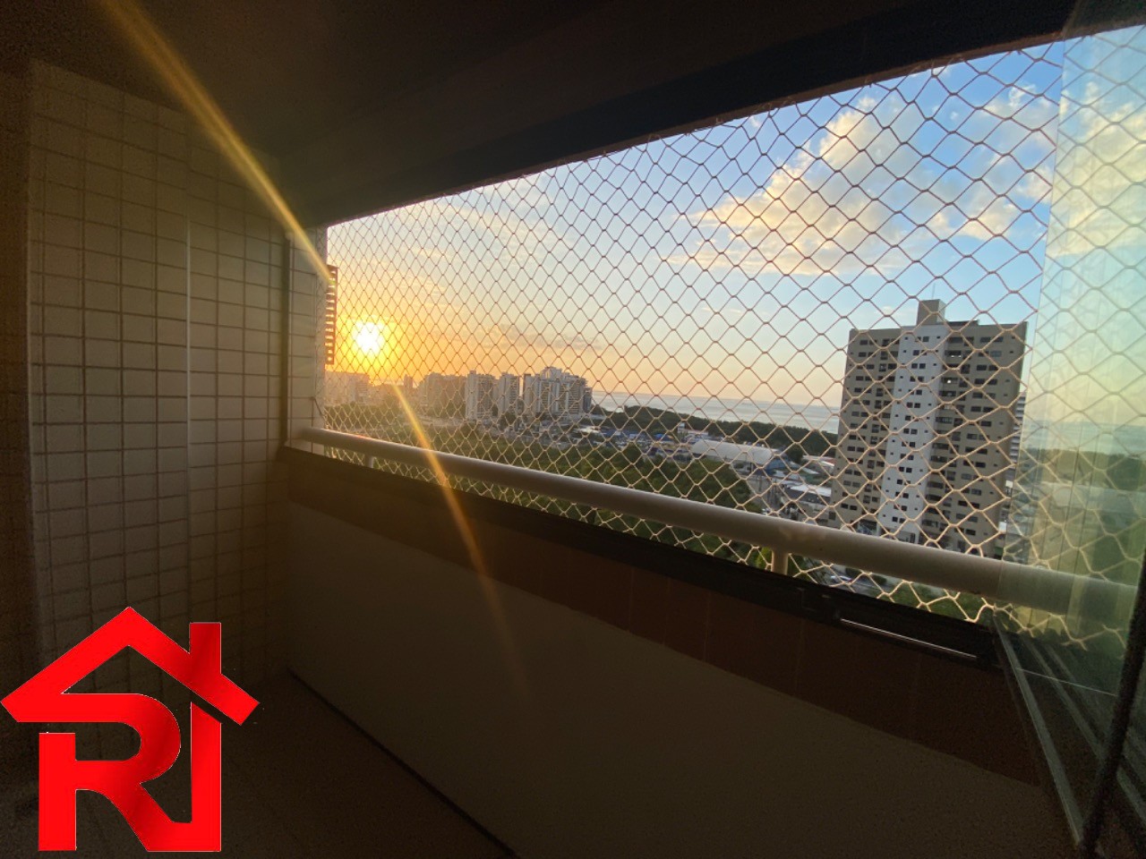 Apartamento para alugar com 3 quartos, 145m² - Foto 2