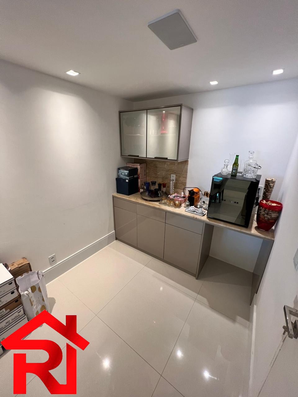 Apartamento à venda com 4 quartos, 200m² - Foto 8