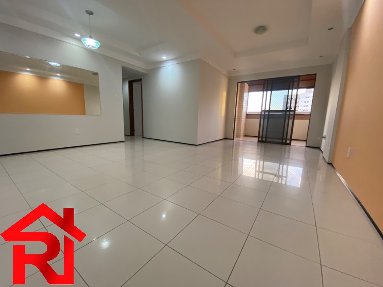 Apartamento para alugar com 3 quartos, 145m² - Foto 1