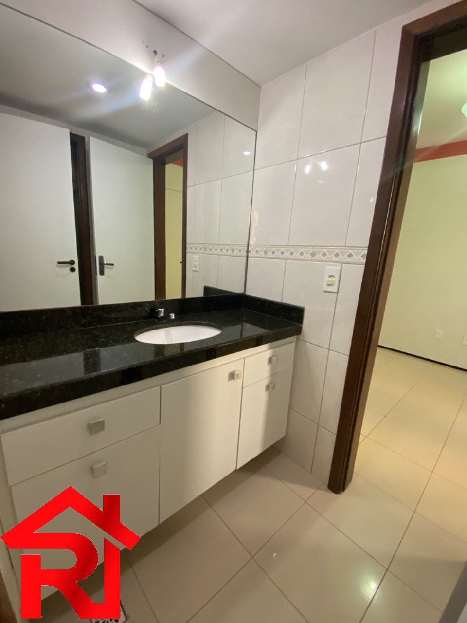 Apartamento para alugar com 3 quartos, 145m² - Foto 16