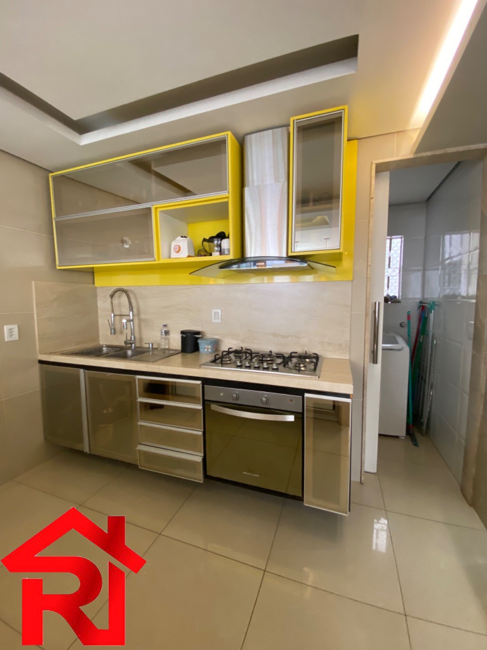 Apartamento à venda com 3 quartos, 98m² - Foto 31