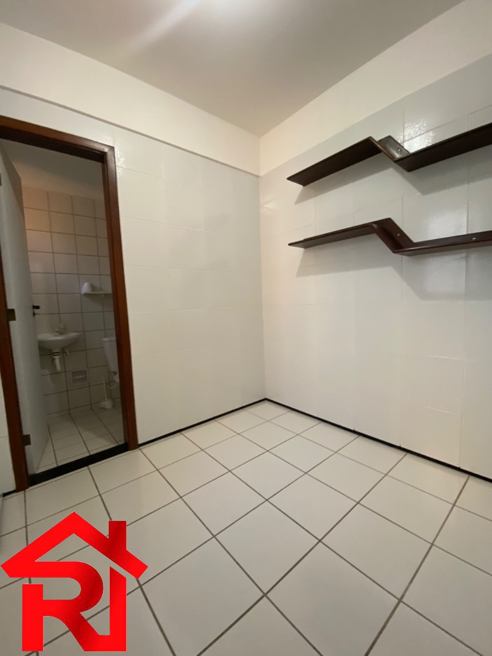 Apartamento para alugar com 3 quartos, 145m² - Foto 12