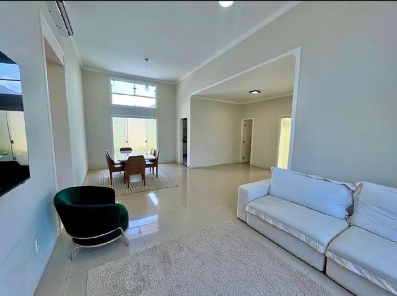 Casa à venda com 3 quartos, 400m² - Foto 1