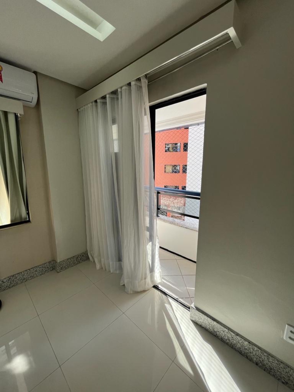 Apartamento para alugar com 4 quartos, 198m² - Foto 6