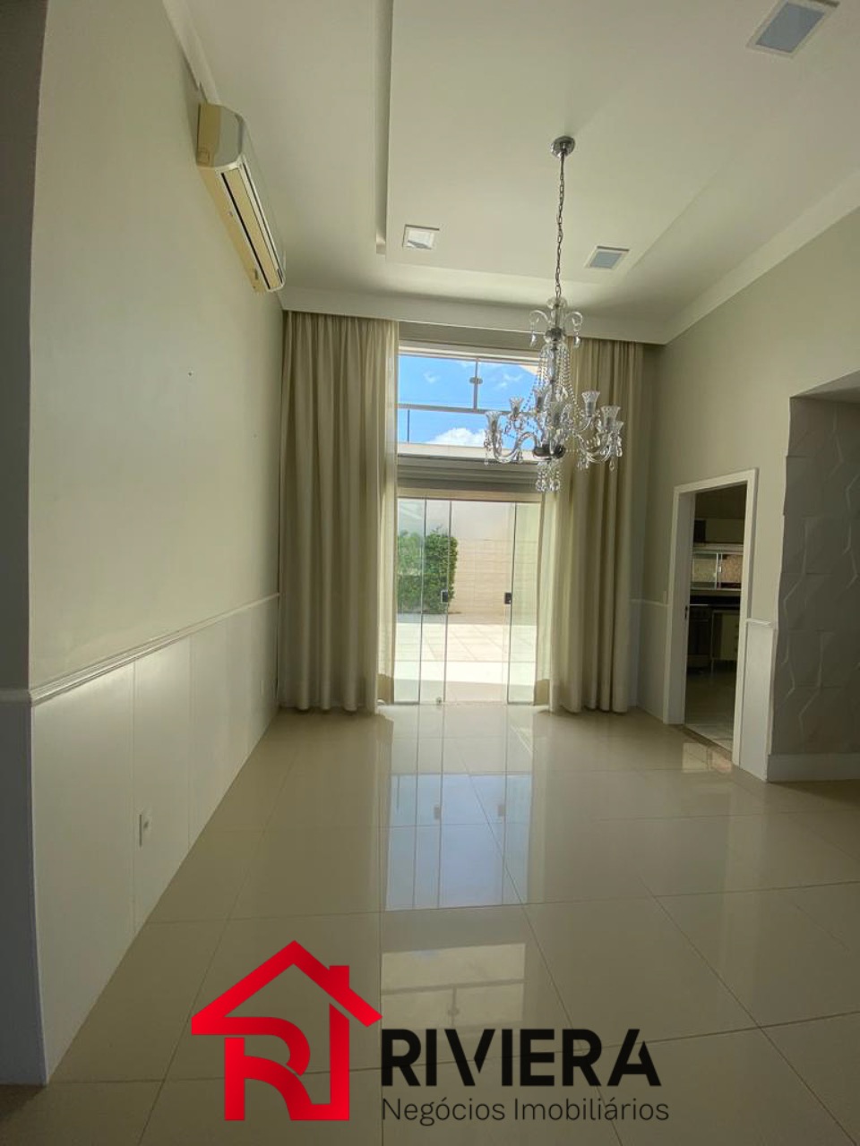 Casa à venda com 4 quartos, 590m² - Foto 1