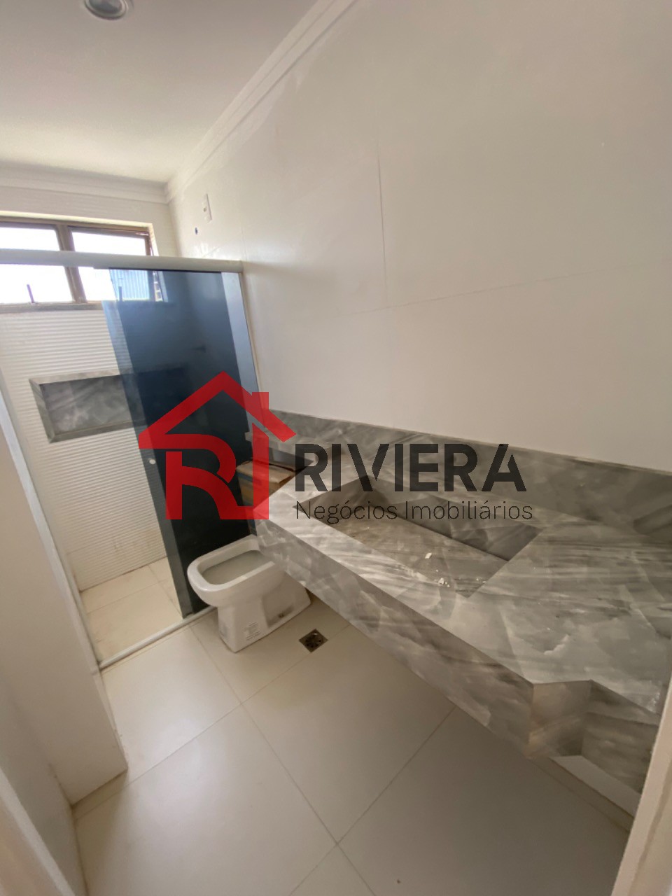 Apartamento à venda com 3 quartos, 200m² - Foto 9