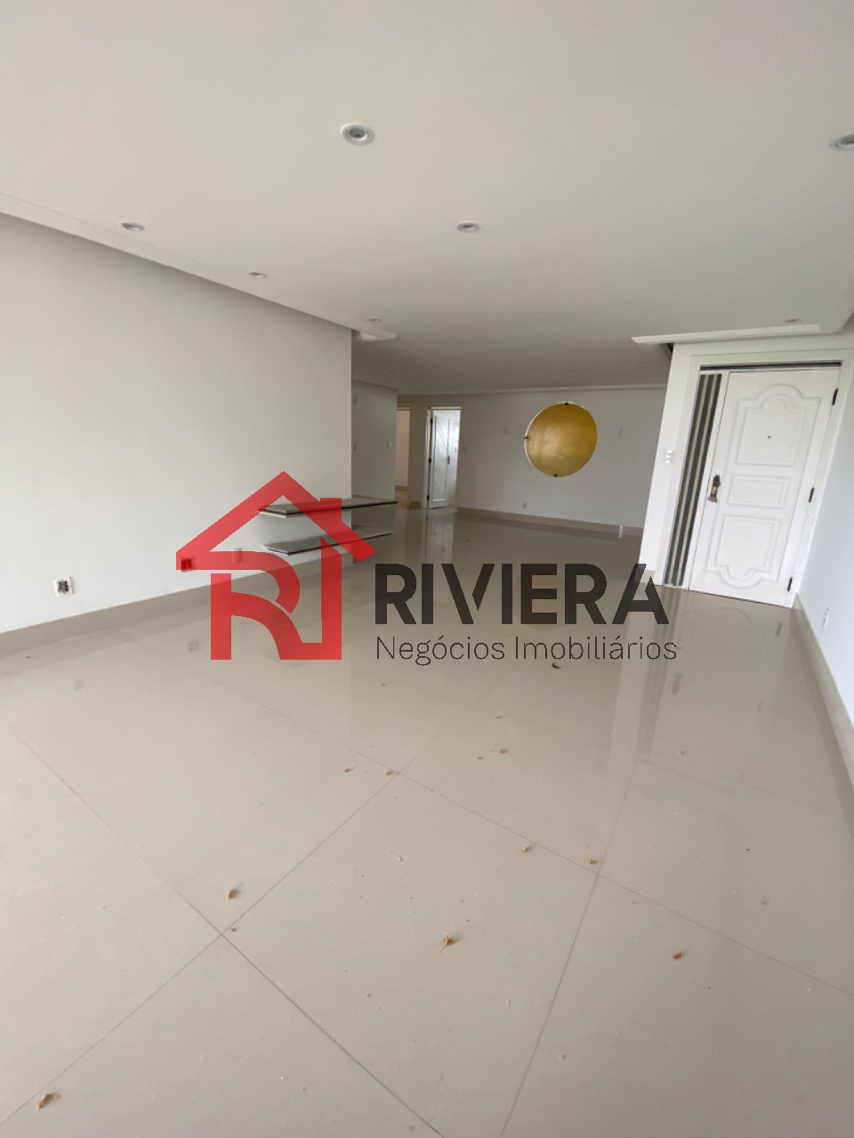 Apartamento à venda com 3 quartos, 200m² - Foto 1