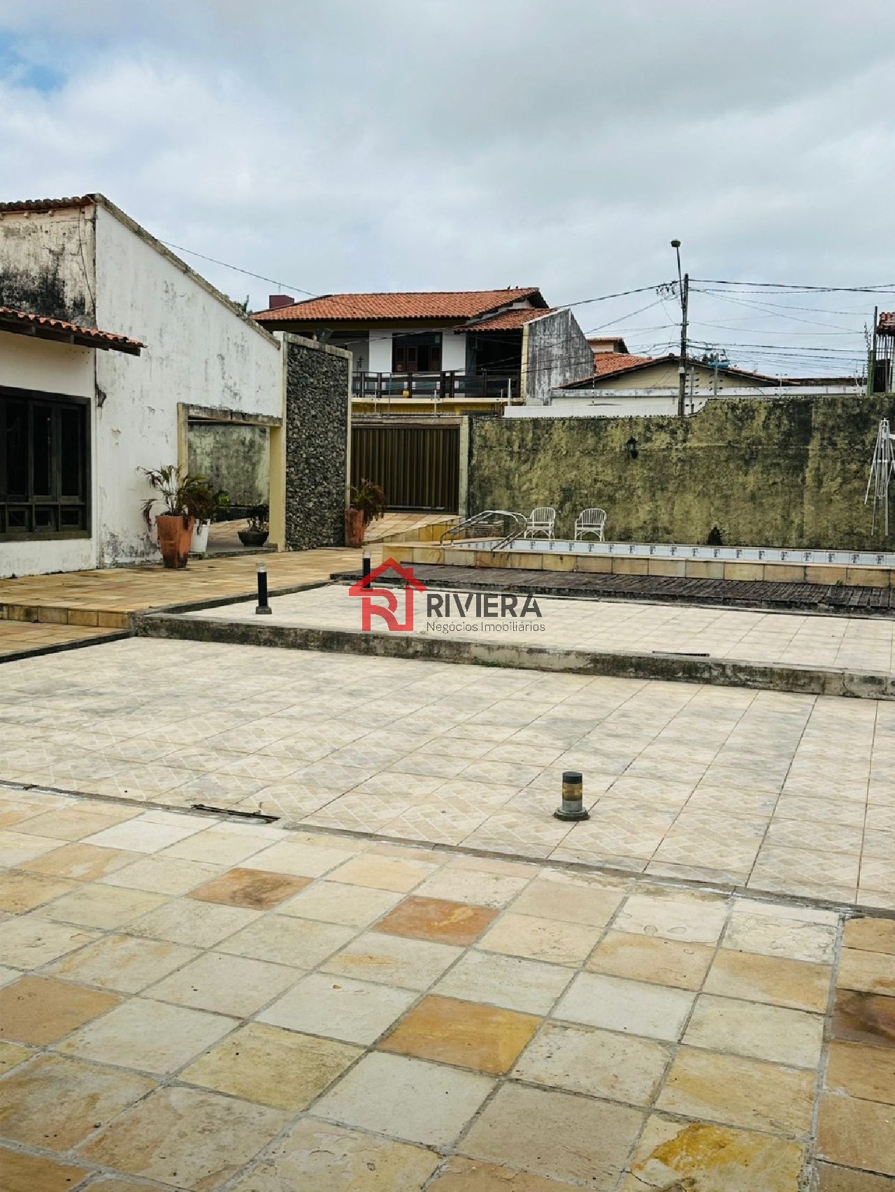 Casa à venda e aluguel com 3 quartos, 800m² - Foto 2