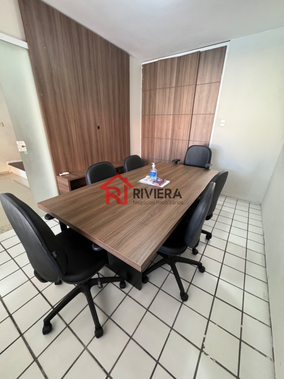 Casa para alugar com 4 quartos, 460m² - Foto 14