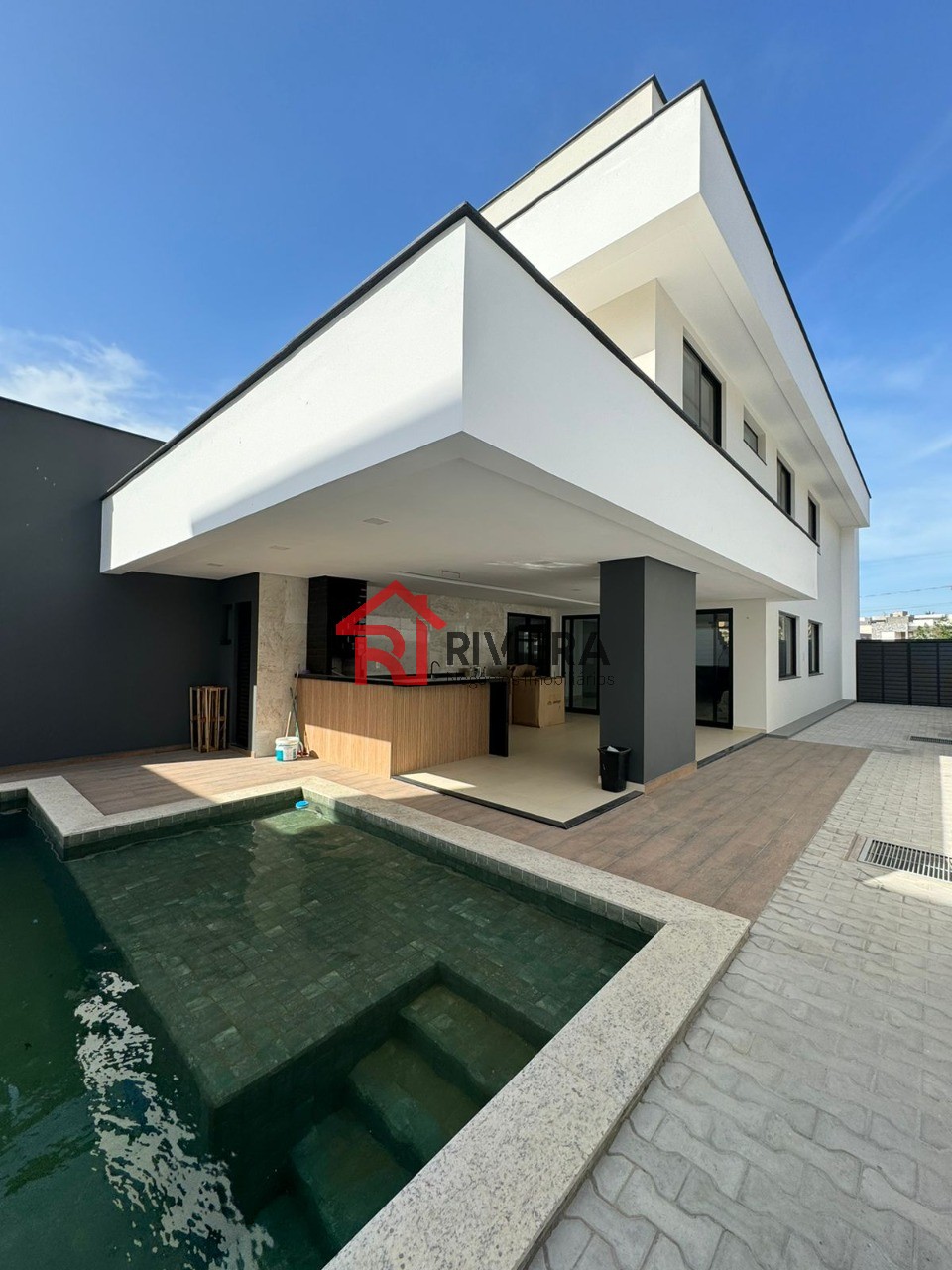 Casa à venda com 4 quartos, 500m² - Foto 1