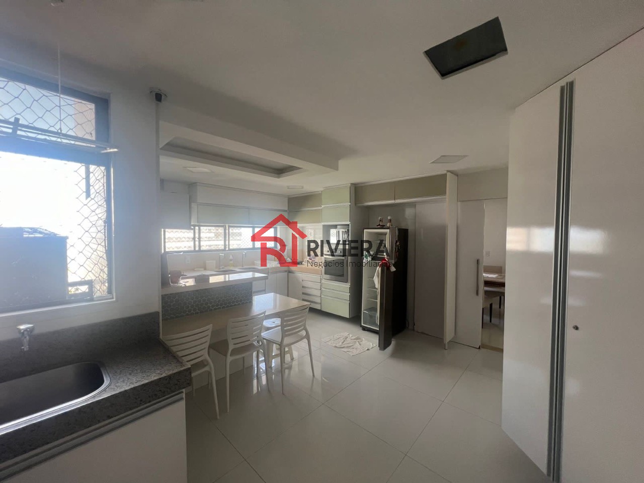 Apartamento para alugar com 3 quartos, 210m² - Foto 7