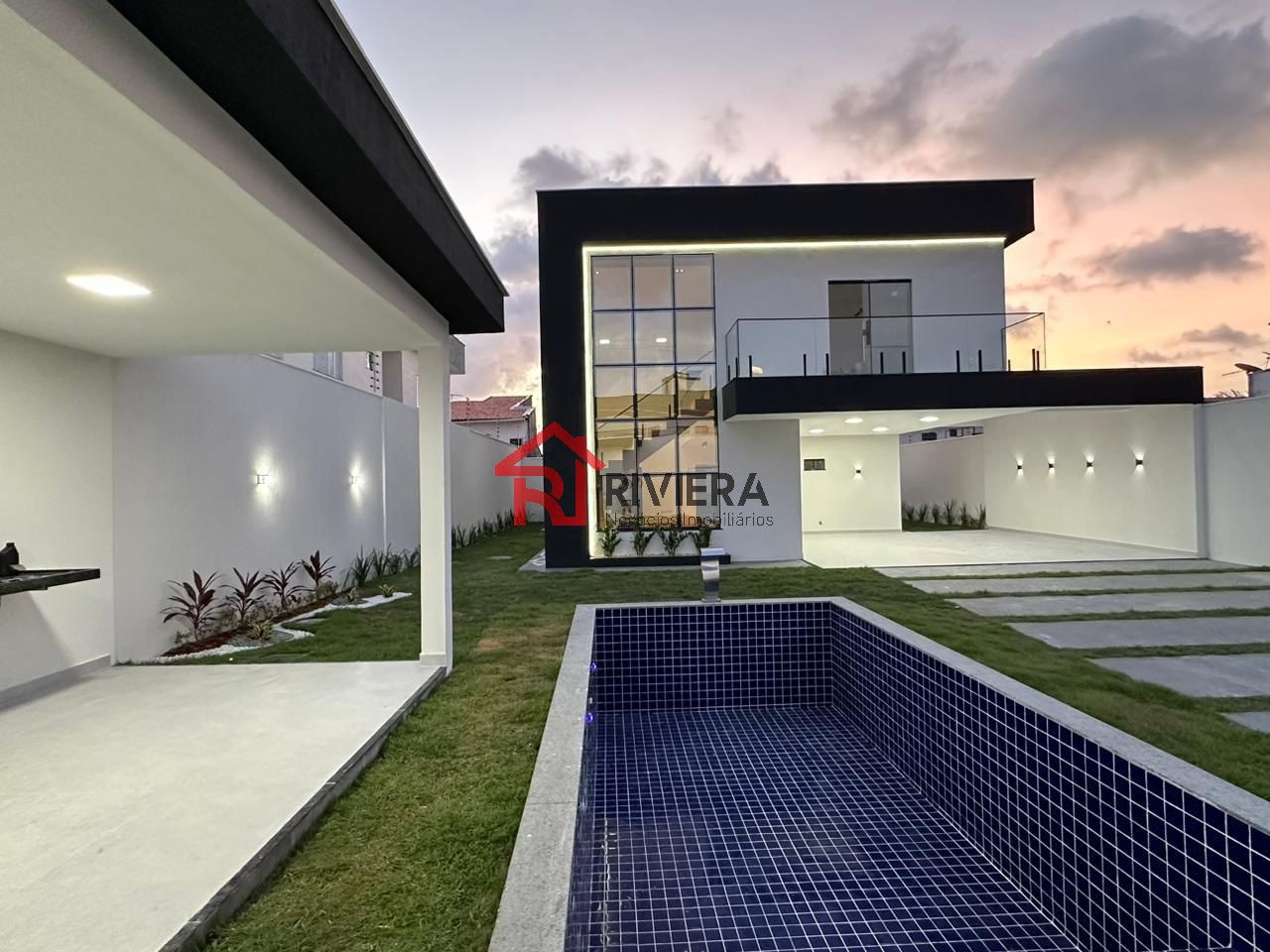 Casa à venda com 4 quartos, 295m² - Foto 2