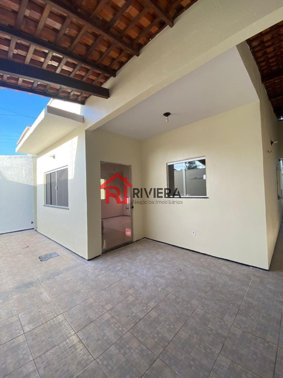 Casa à venda com 3 quartos, 145m² - Foto 1