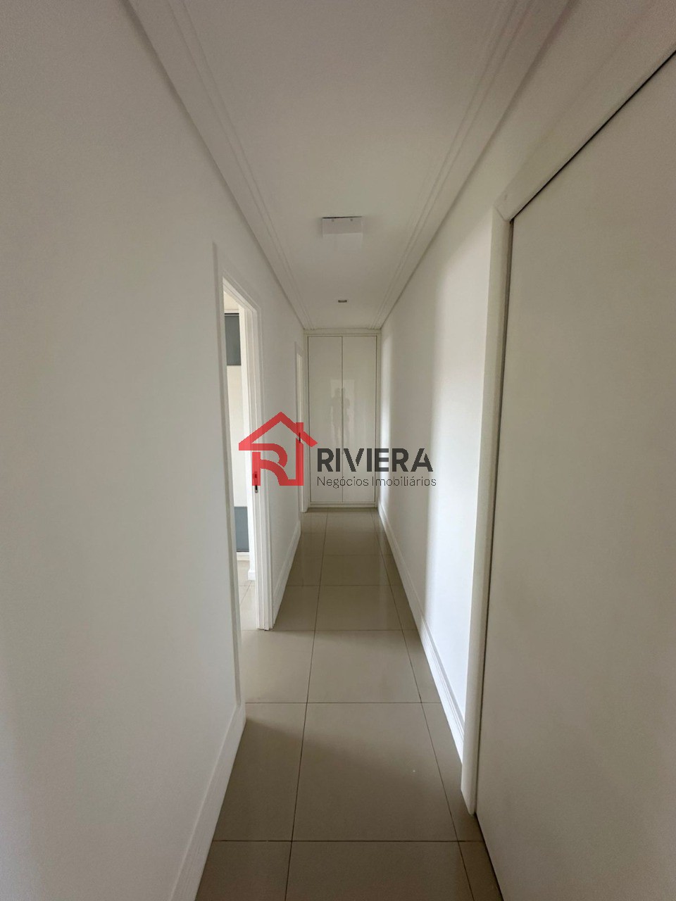 Apartamento à venda com 4 quartos, 209m² - Foto 6