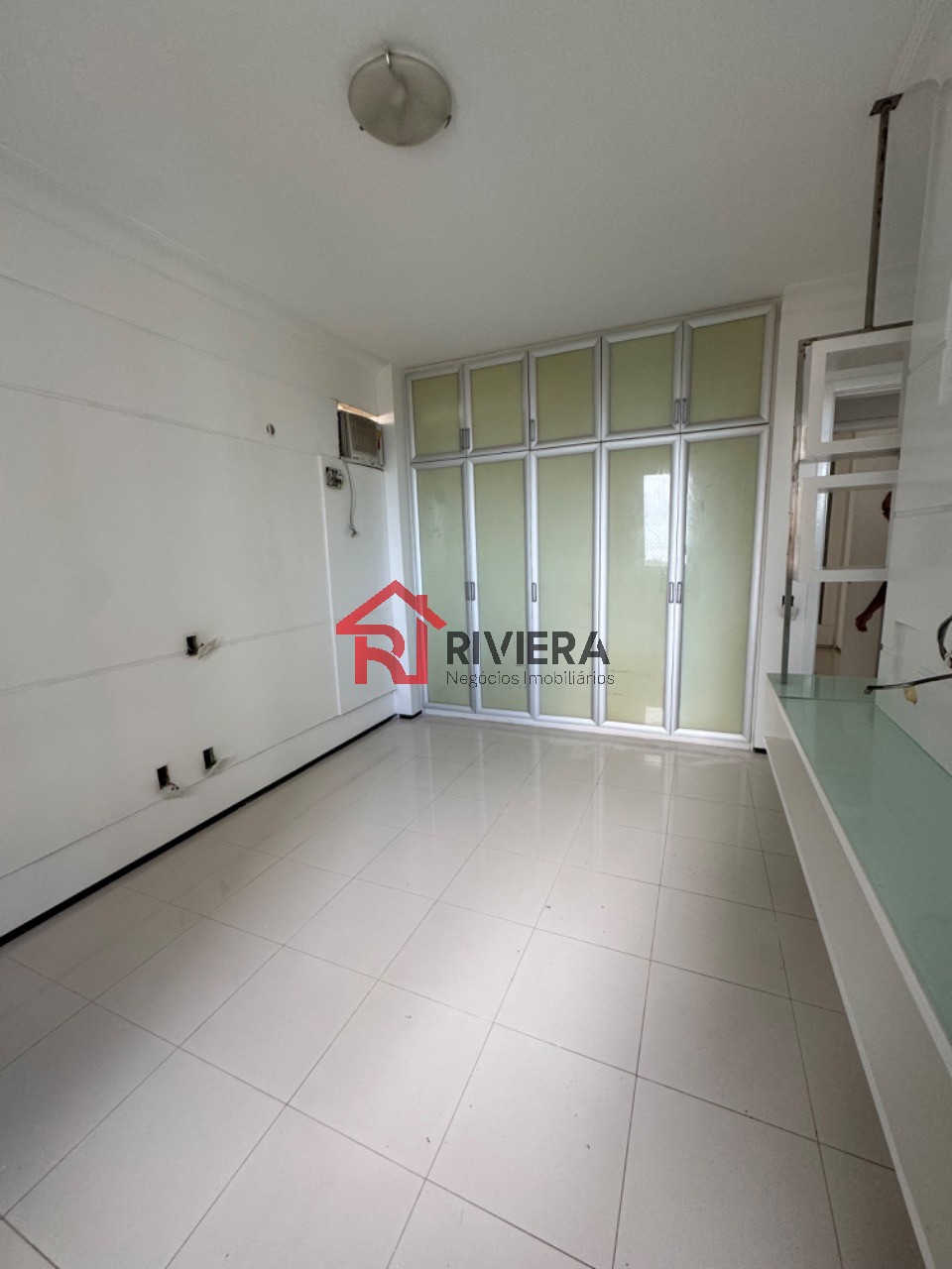 Apartamento para alugar com 3 quartos, 200m² - Foto 6