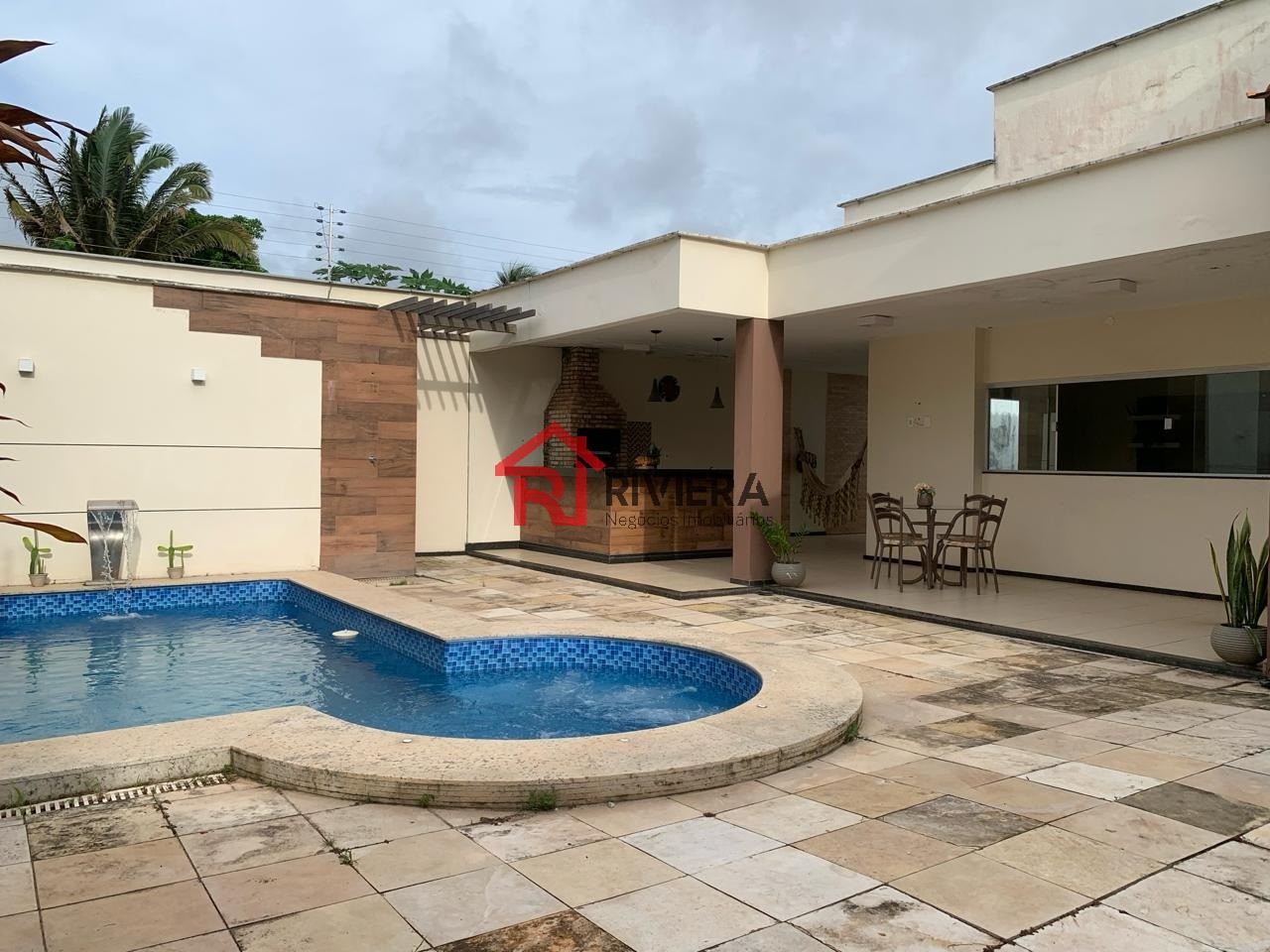 Casa para alugar com 4 quartos, 450m² - Foto 4