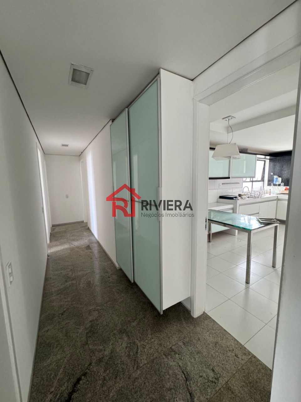 Apartamento à venda com 3 quartos, 200m² - Foto 11