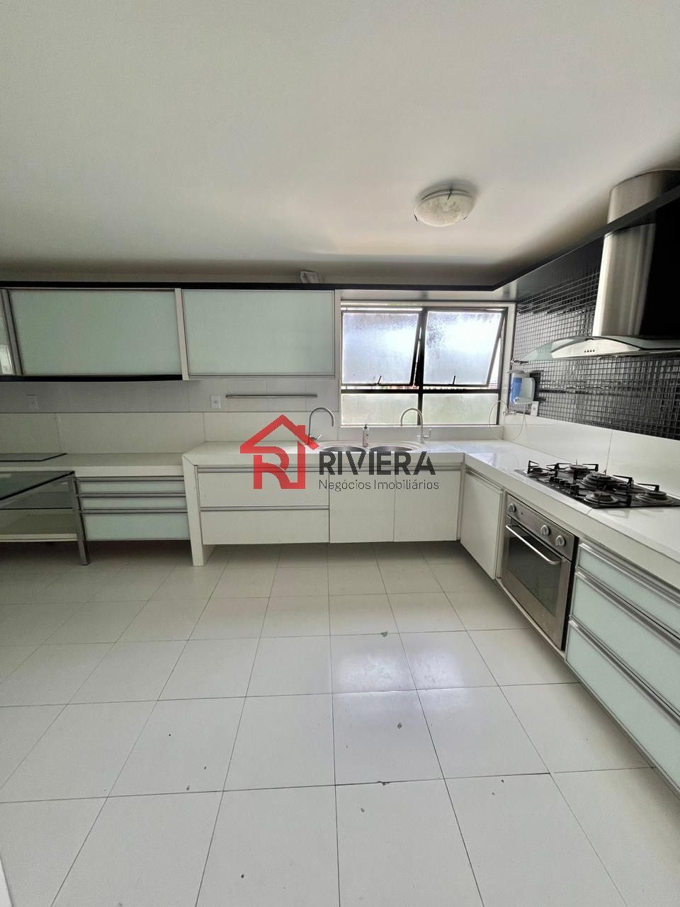 Apartamento à venda com 3 quartos, 200m² - Foto 6