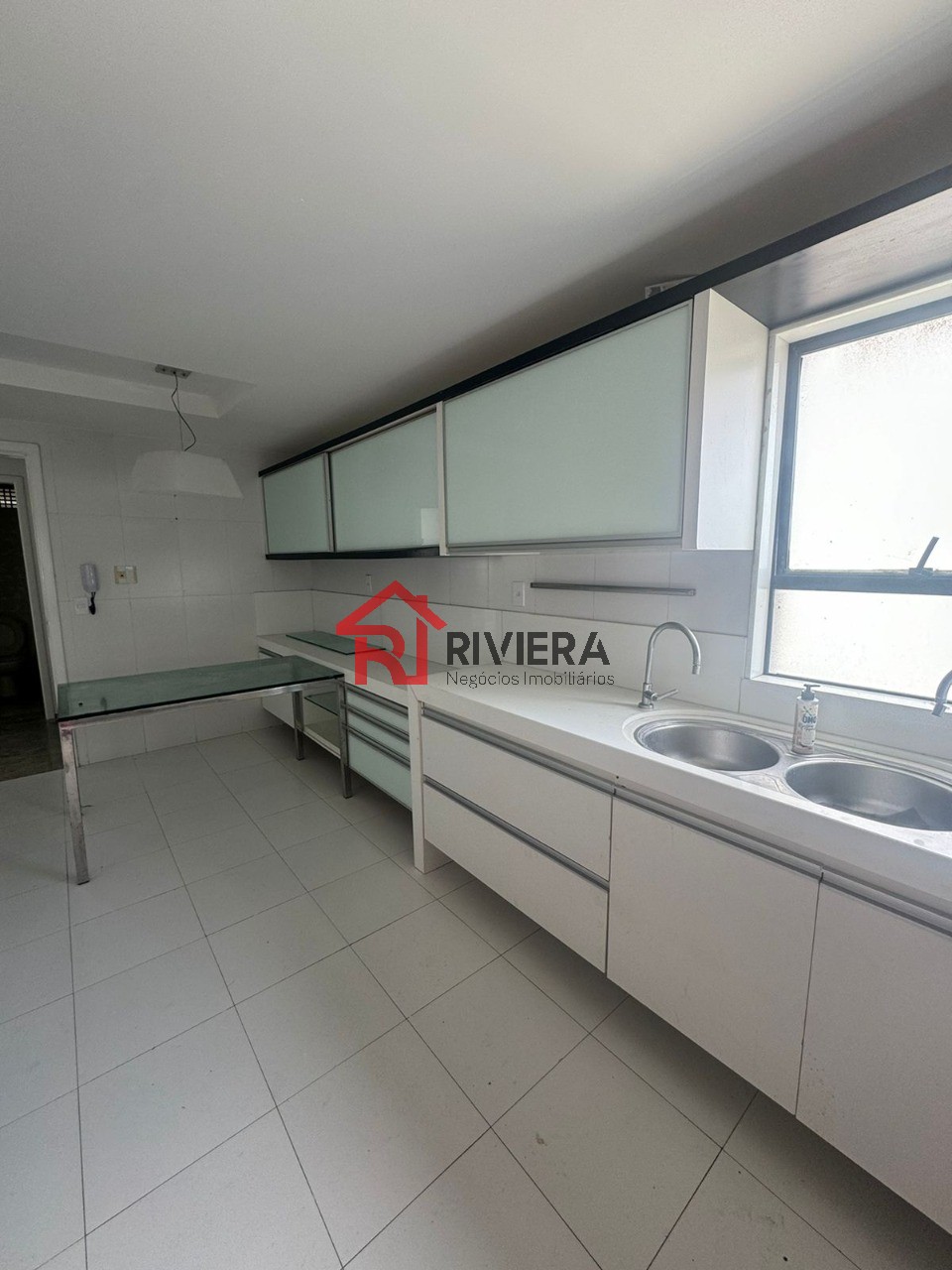 Apartamento para alugar com 3 quartos, 200m² - Foto 23