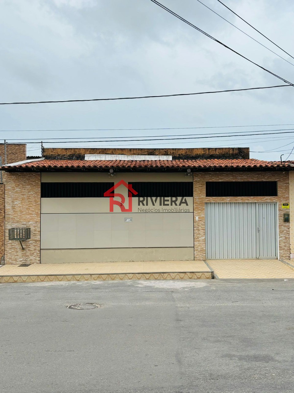 Casa à venda com 3 quartos, 250m² - Foto 2