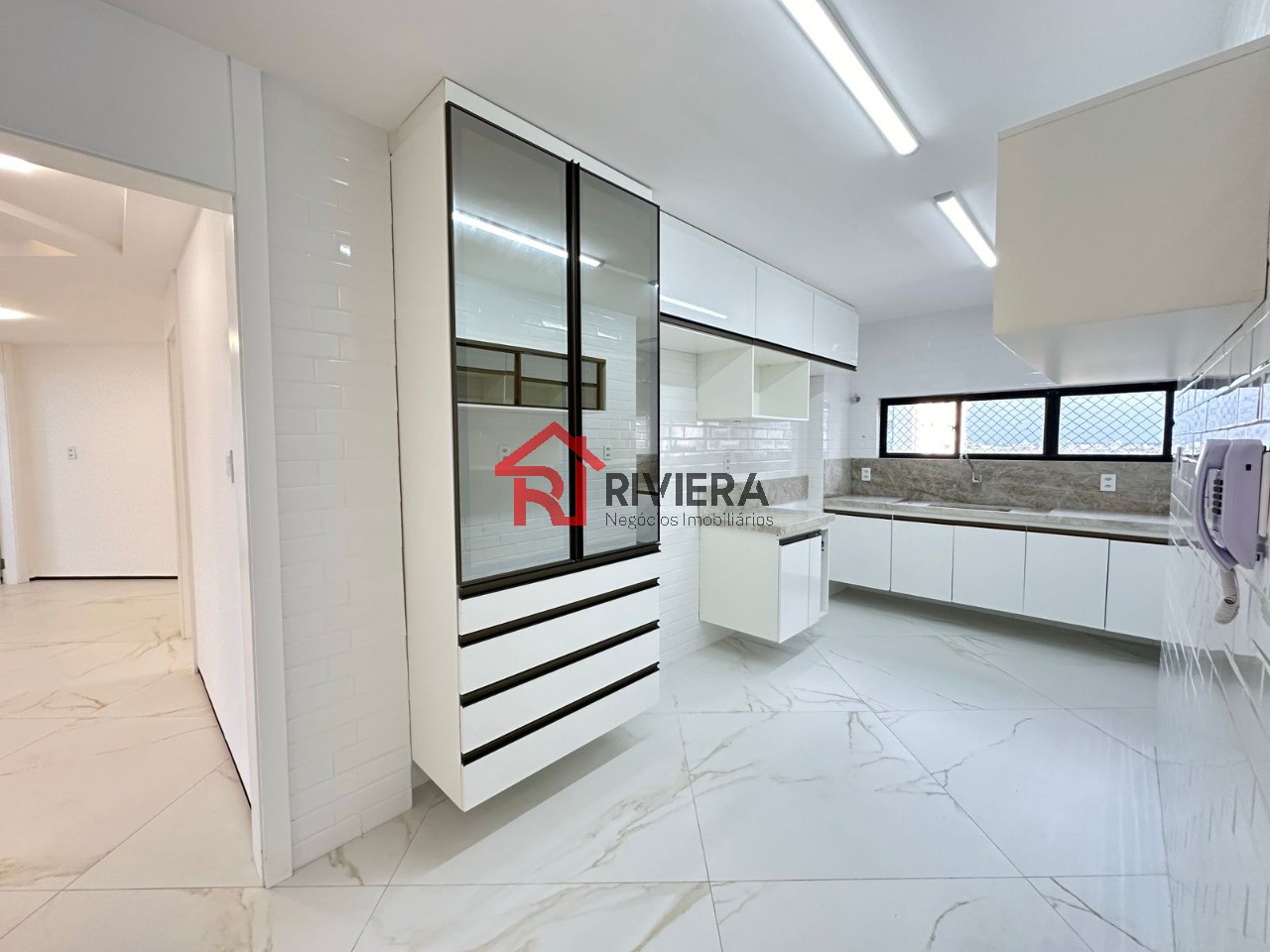 Apartamento para alugar com 4 quartos, 216m² - Foto 16