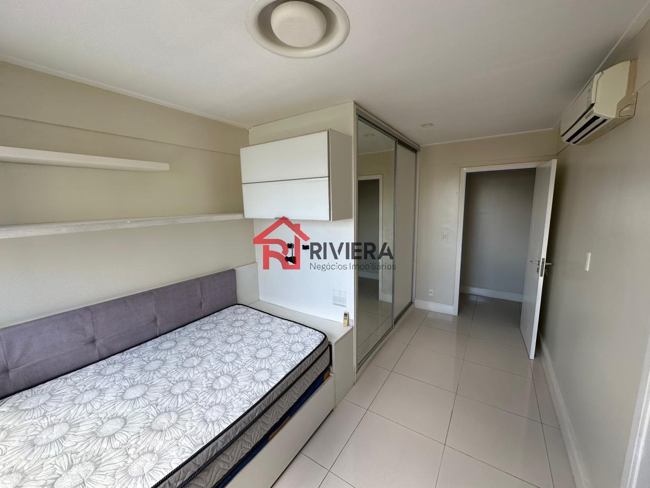 Apartamento para alugar com 4 quartos, 240m² - Foto 8