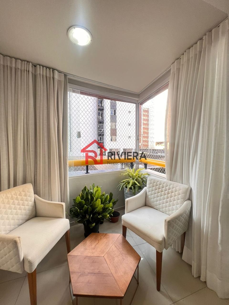 Apartamento à venda com 3 quartos, 85m² - Foto 2