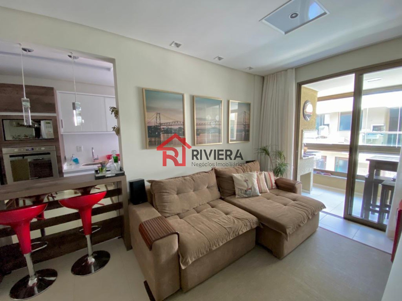 Apartamento à venda com 2 quartos, 72m² - Foto 2