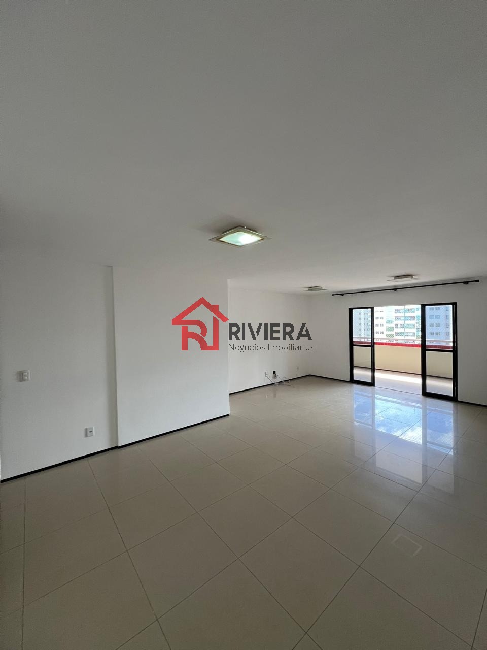 Apartamento à venda com 4 quartos, 210m² - Foto 3