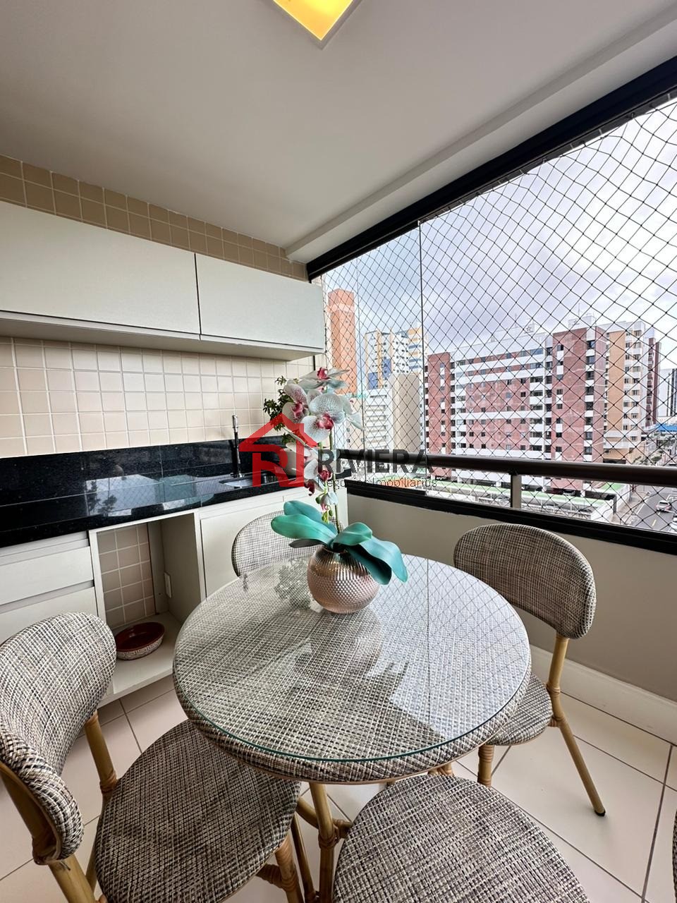 Apartamento à venda com 3 quartos, 116m² - Foto 2