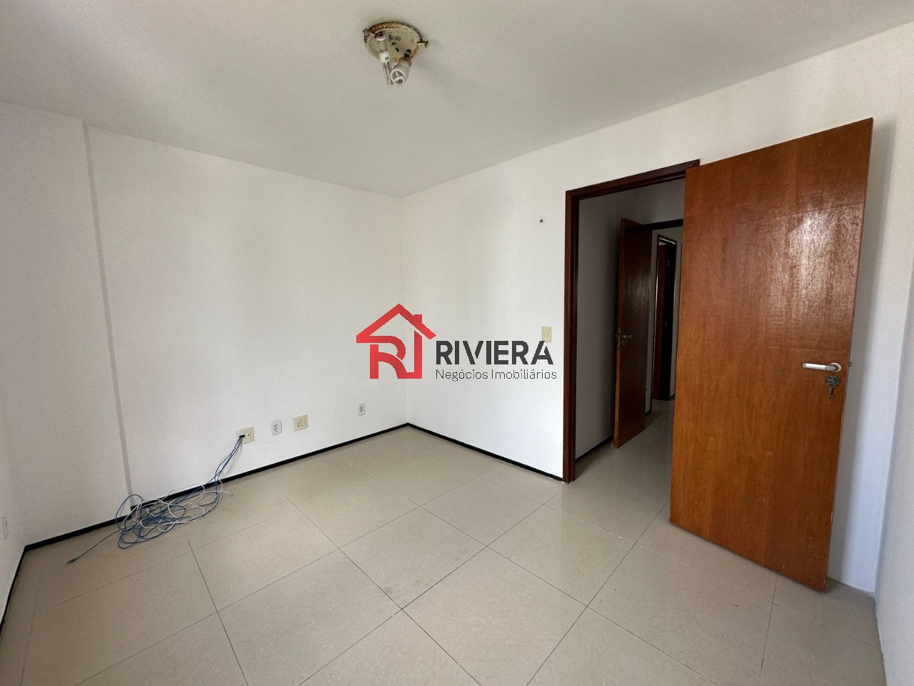 Apartamento à venda com 4 quartos, 200m² - Foto 3