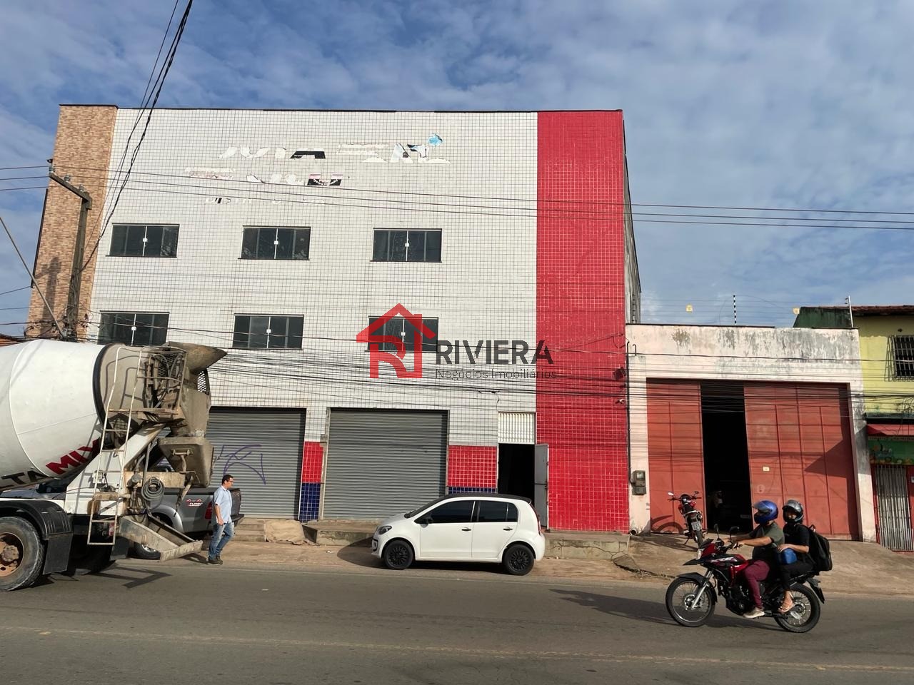 Prédio Inteiro - Foto 1