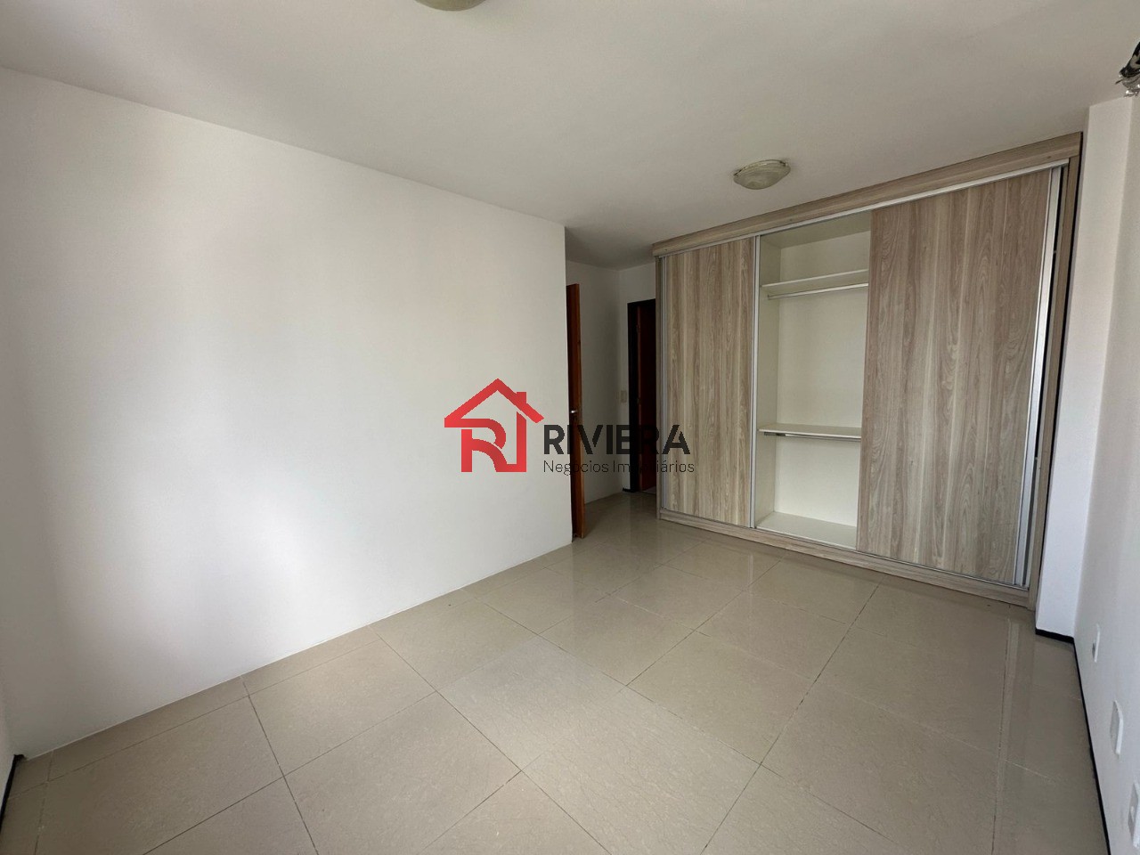 Apartamento à venda com 4 quartos, 200m² - Foto 4