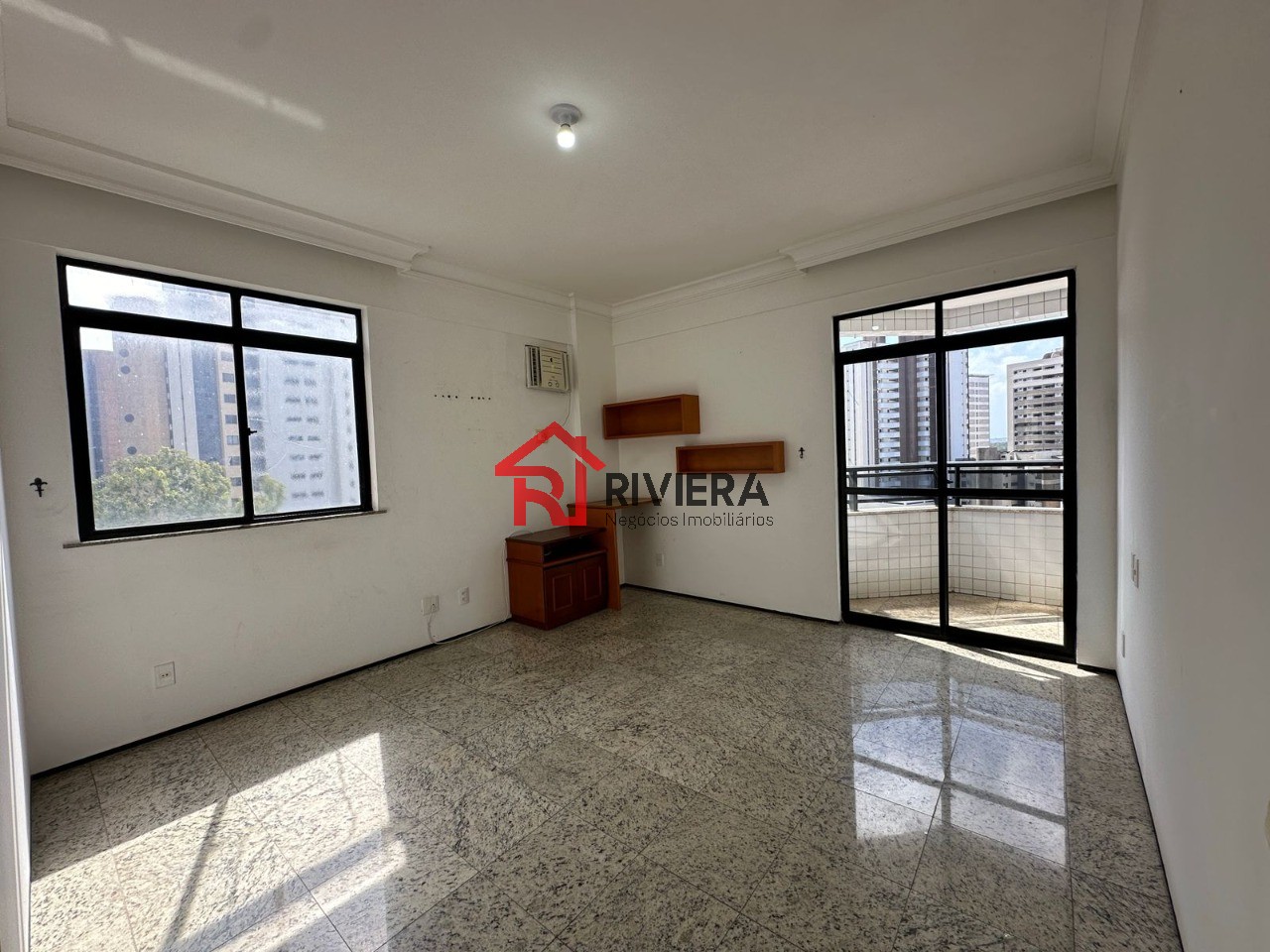 Apartamento à venda com 3 quartos, 217m² - Foto 8